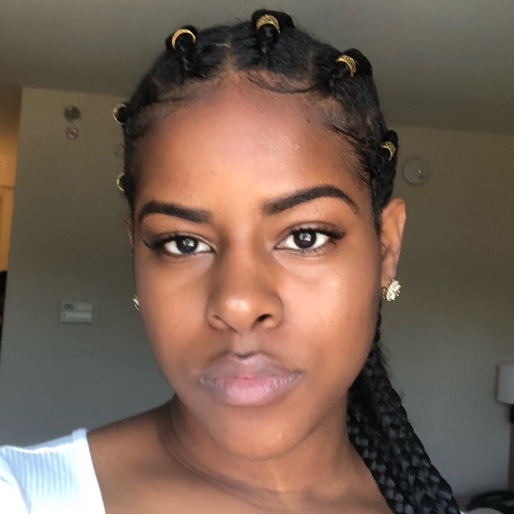 Meet your Posher, Nicole